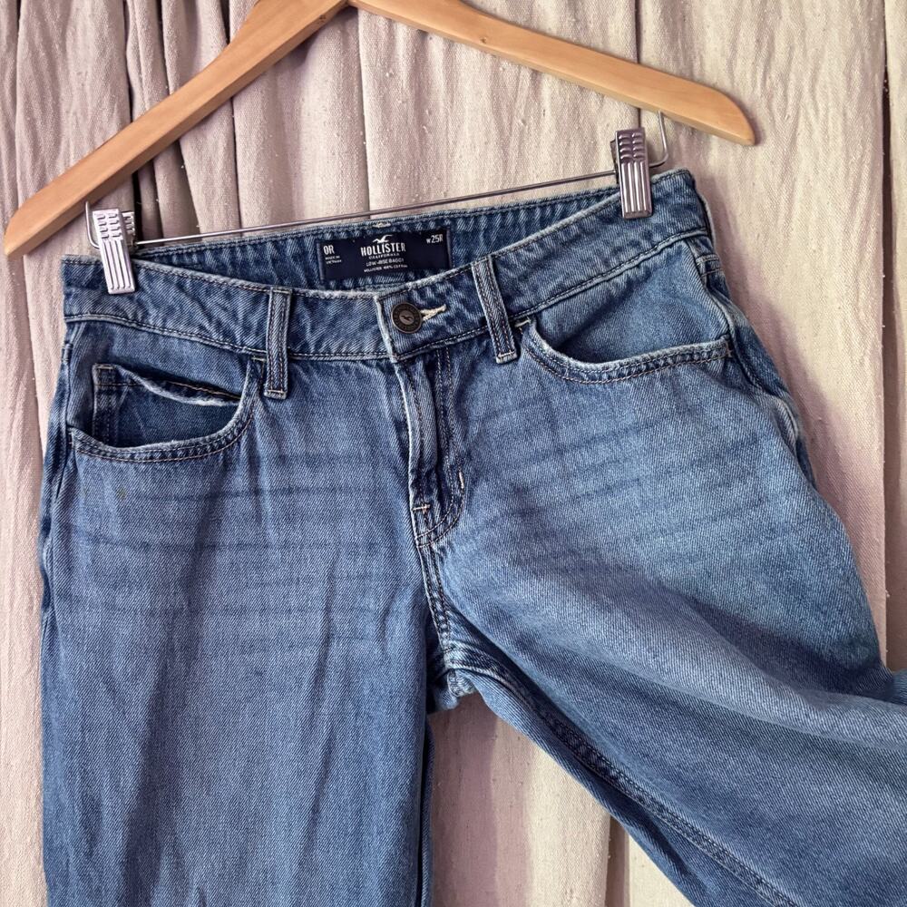 Hollister Low-Rise Baggy Jeans Light Wash Size 25R W29 Y2K Style Worn Hems